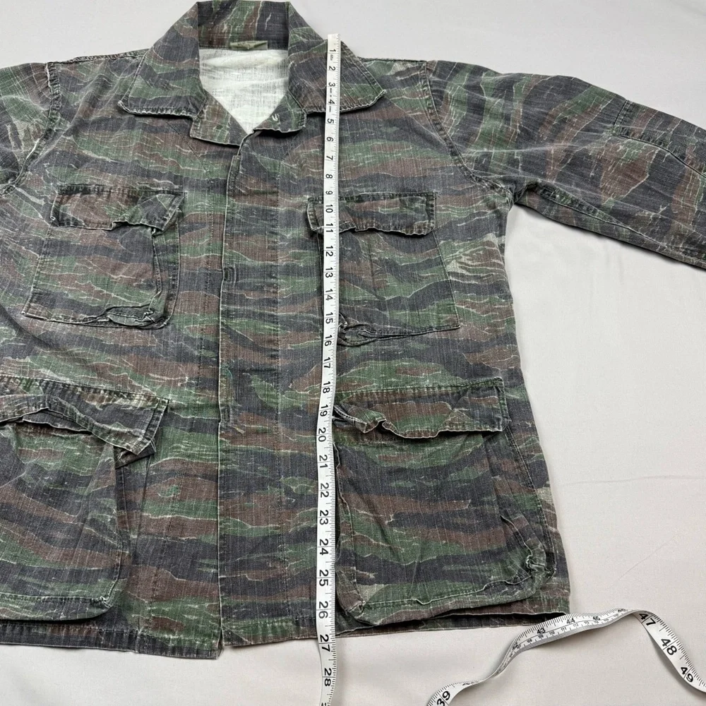Vtg Tiger Stripe Camo BDU Jacket Sz Medium Military Combat B4